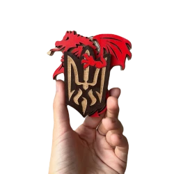 Магнит из дерева с гравировкой под логотип.